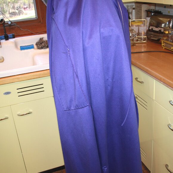 Vintage At HomeWear Ladies Bath Robe Union Made - Picture 4 of 7